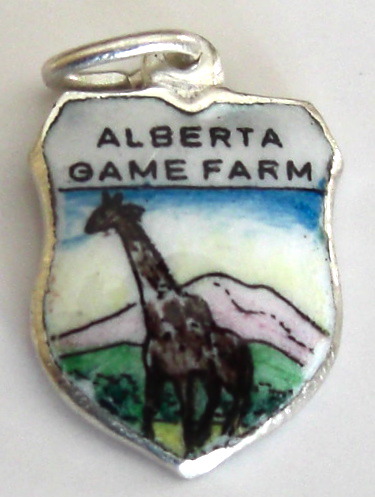 Alberta Game Farm Canada - GIRAFFE - Vintage Enamel Travel Shield Charm