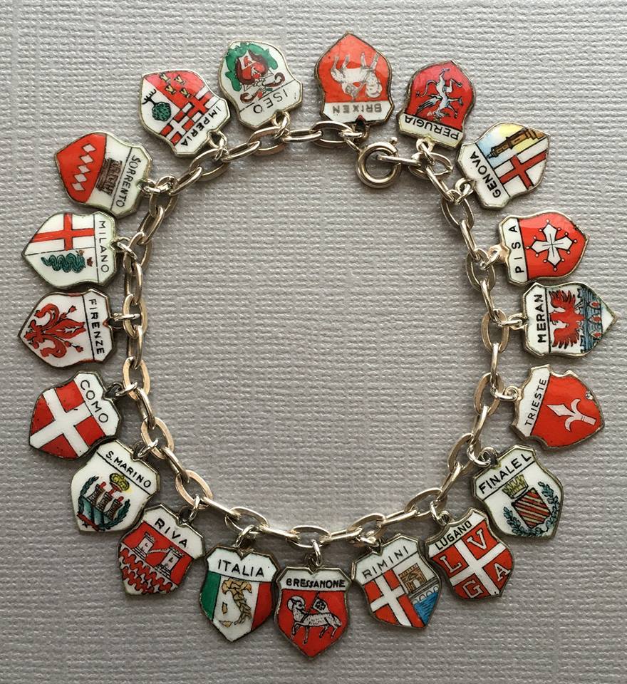 eCharmony Charm Bracelet Collection - Colors of Italy Red shield charms