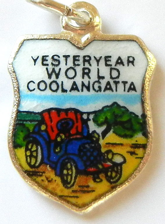 Coolangatta AUSTRALIA -Yesteryear World- Vintage Silver Pl. Enamel Travel Shield Charm