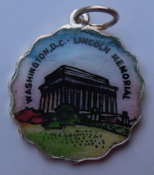 Vintage Enamel Travel Charm - Scalloped Round Edge - Washington DC - Lincoln Memorial