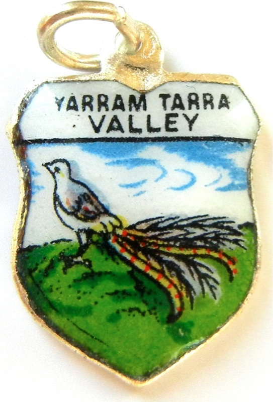 Yarra Tarra Valley AUSTRALIA - Bird - Vintage Silver Pl. Enamel Travel Shield Charm