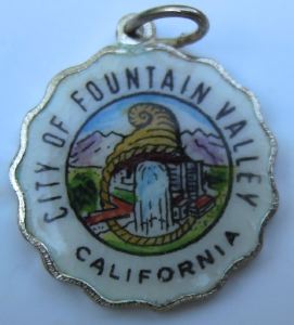 Vintage Enamel Travel Charm - Scalloped Round Edge - California - City of Fountain Valley - Click Image to Close