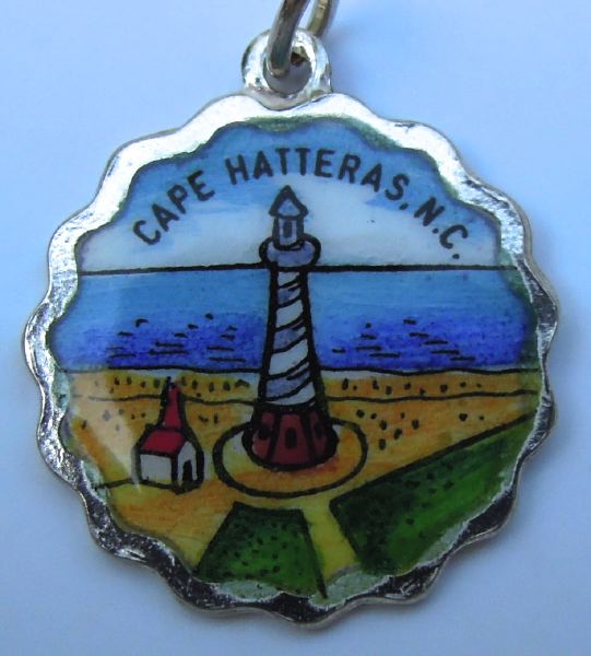 Vintage Enamel Travel Charm - Scalloped Round Edge - North Carolina - Cape Hatteras Lighthouse