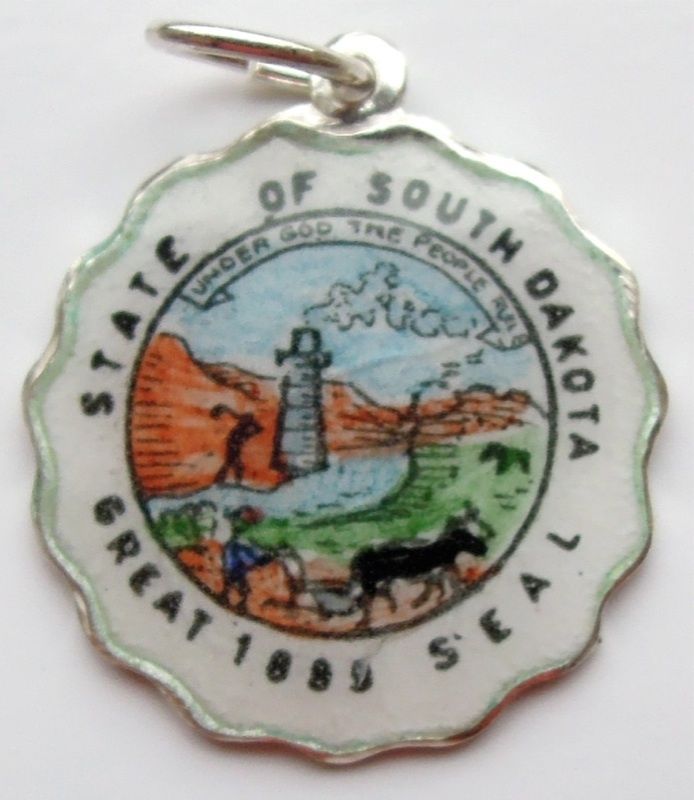 Vintage Enamel Travel Charm - Scalloped Round Edge - South Dakota - State Seal - Click Image to Close