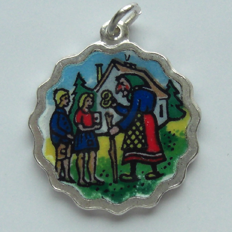 Scalloped Edge Enamel Disc Vintage Charm - Fairy Tale - Hansel and Gretel - Click Image to Close