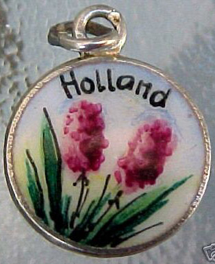 Holland: Holland Round with Flowers